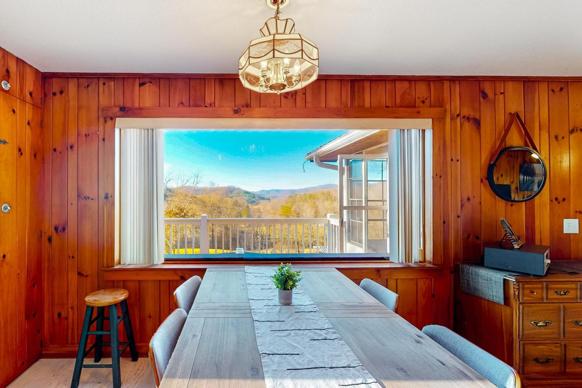 Tumbling Leaf Cabin Франклин Экстерьер фото